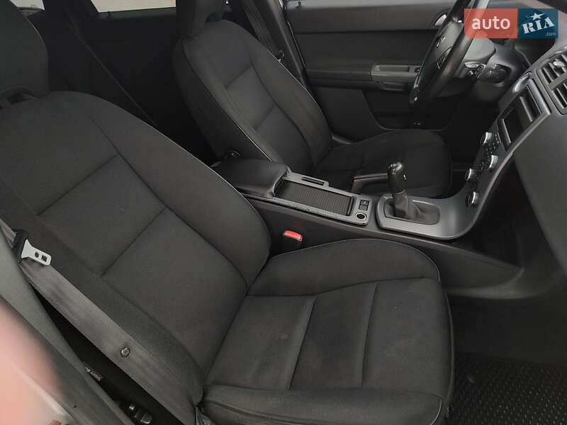 Універсал Volvo V50 2010 в Ковелі