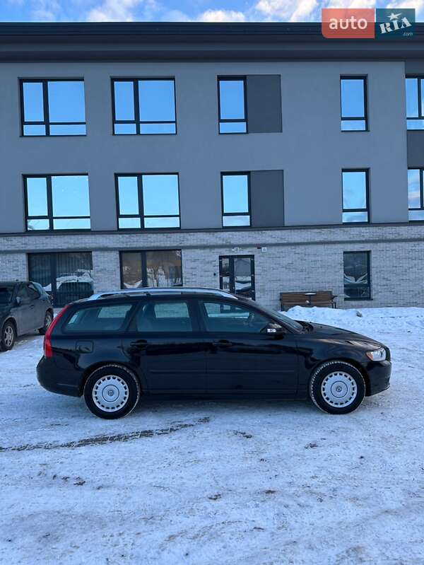 Універсал Volvo V50 2012 в Рівному