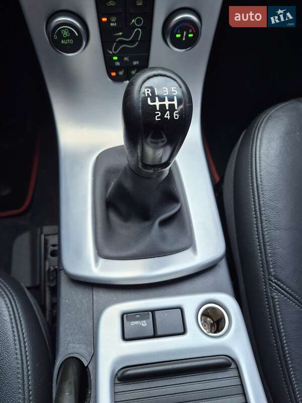 Универсал Volvo V50 2012 в Тернополе фото 15 Универсал Volvo V50 2012 в Тернополе