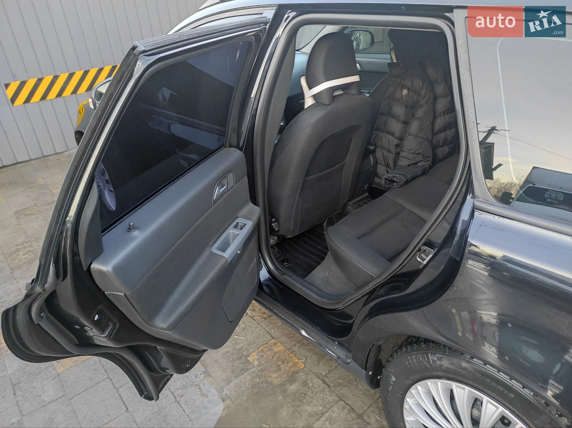 2010 Volvo V50 - мініатюра 10