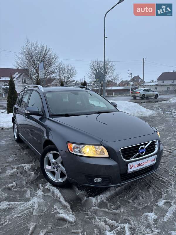Универсал Volvo V50 2012 в Белогородке