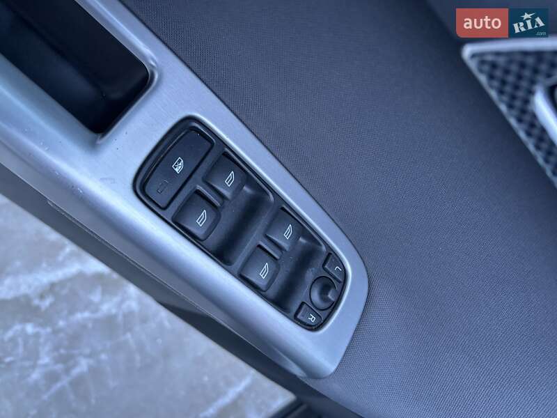 Универсал Volvo V50 2012 в Белогородке