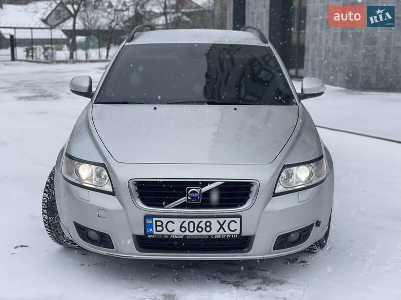 Универсал Volvo V50 2010 в Львове