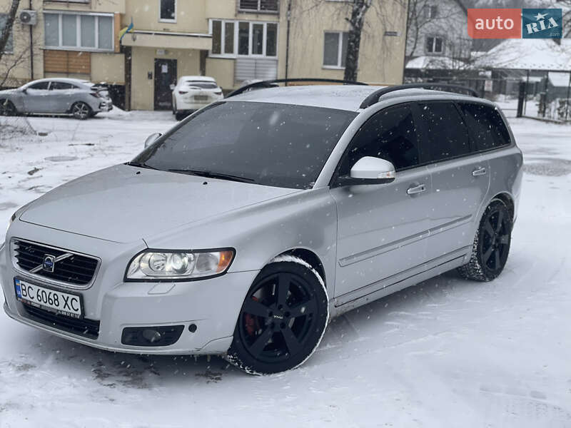 Универсал Volvo V50 2010 в Львове
