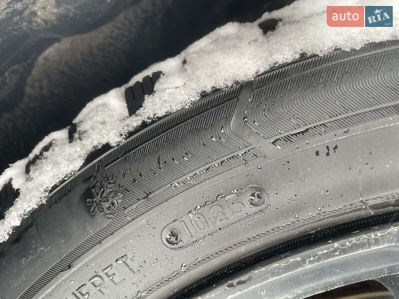 Универсал Volvo V50 2010 в Львове