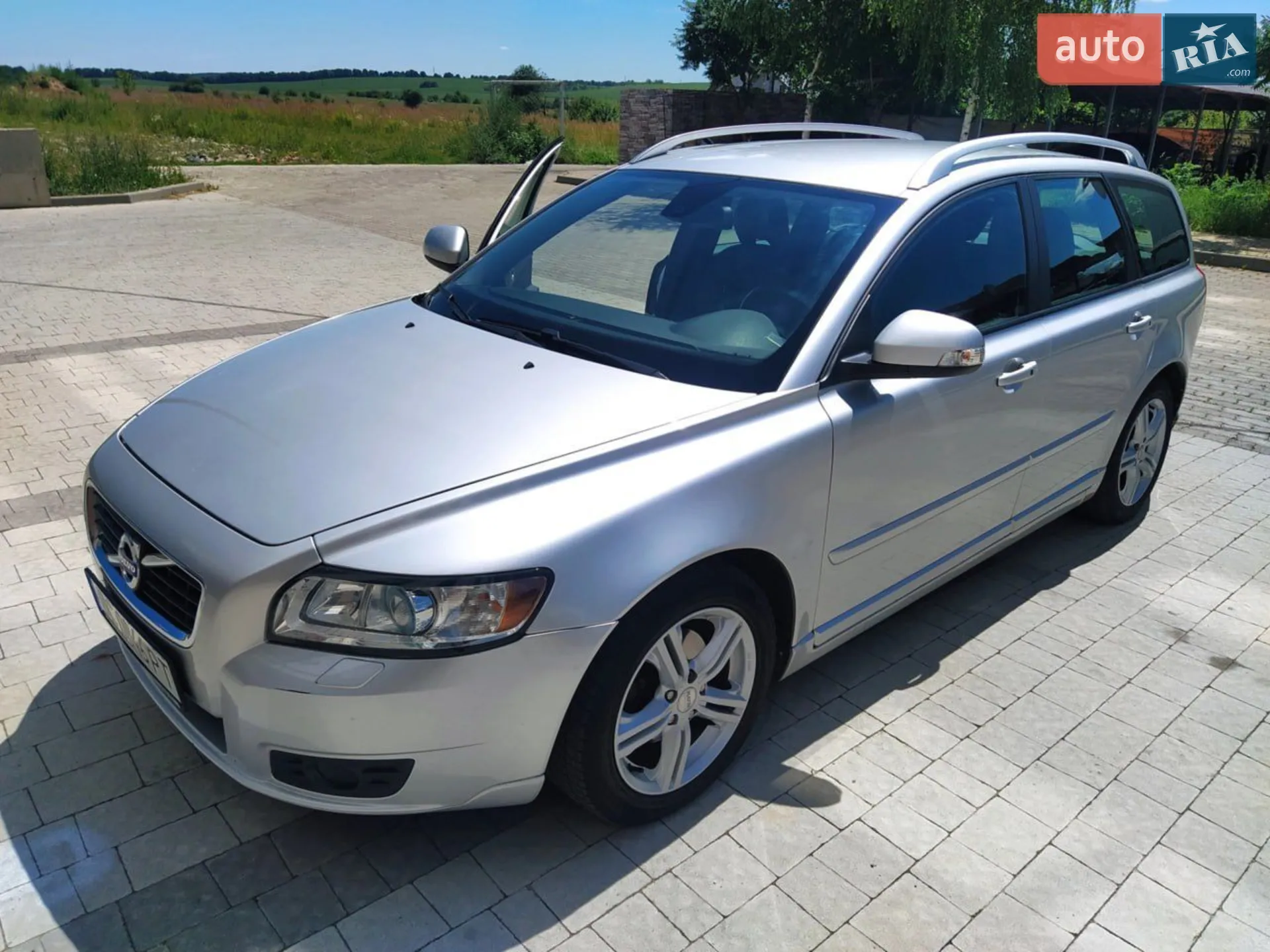 2011 Volvo V50 - фото 1