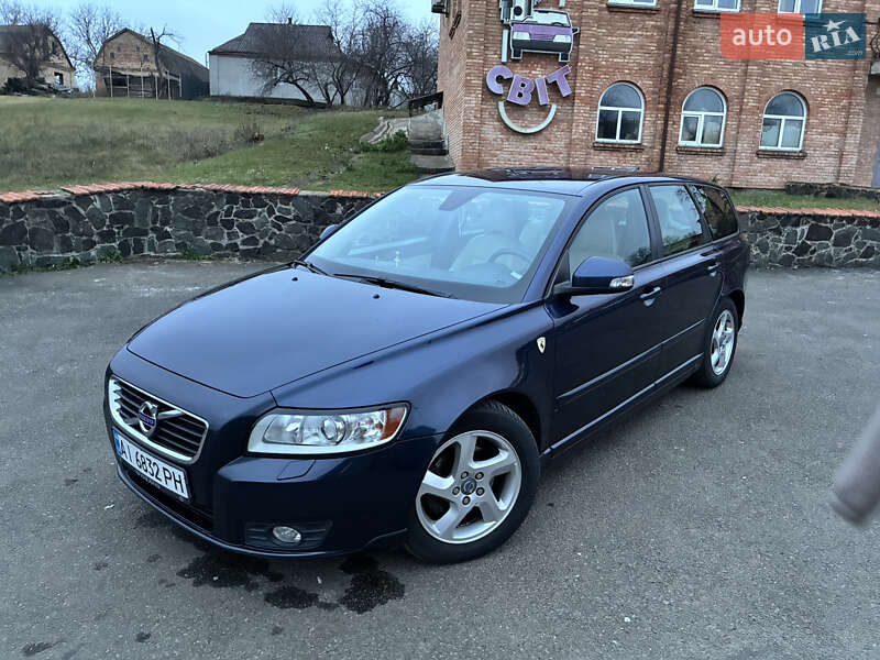 Универсал Volvo V50 2012 в Киеве