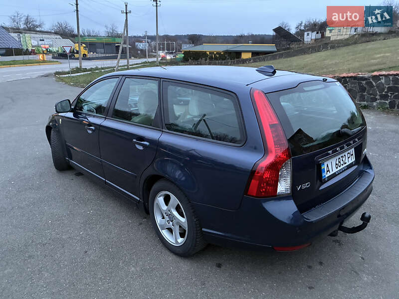 Универсал Volvo V50 2012 в Киеве