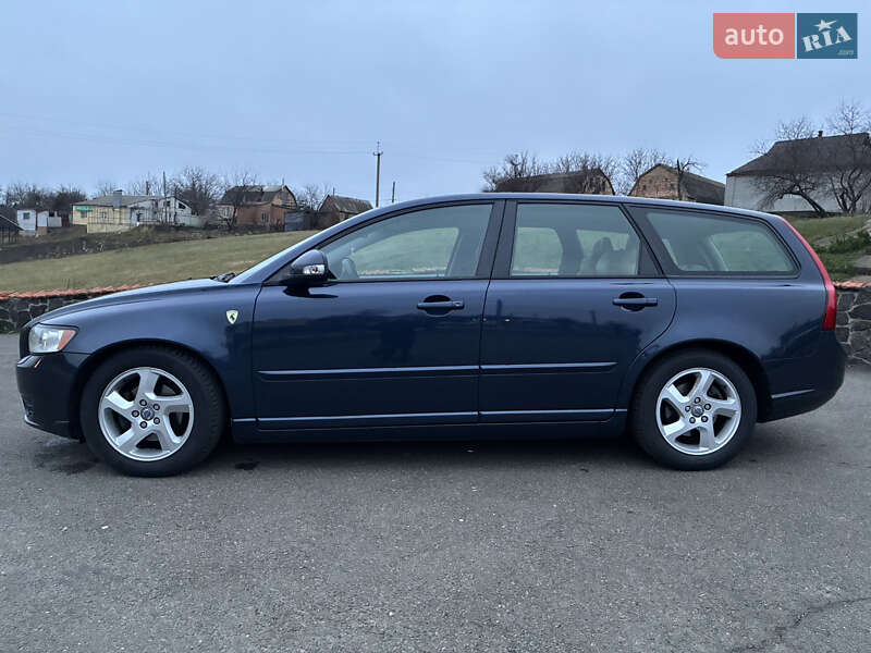 Универсал Volvo V50 2012 в Киеве