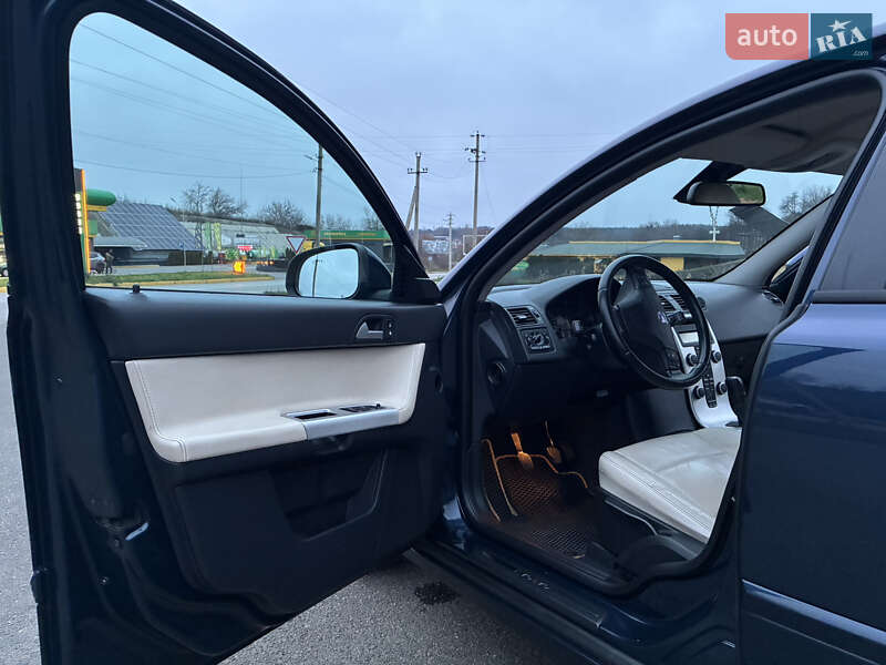 Универсал Volvo V50 2012 в Киеве