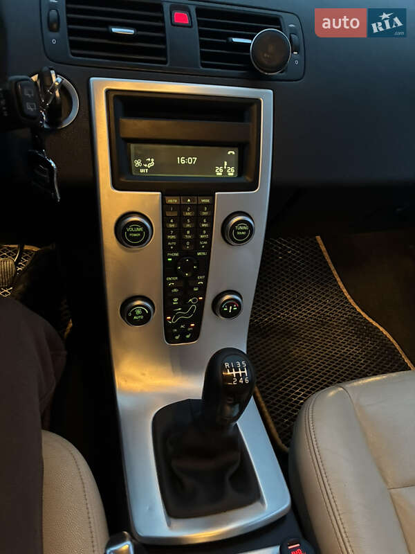 Универсал Volvo V50 2012 в Киеве