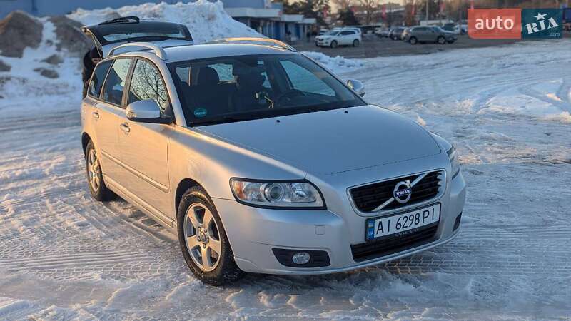 Volvo V50 2011