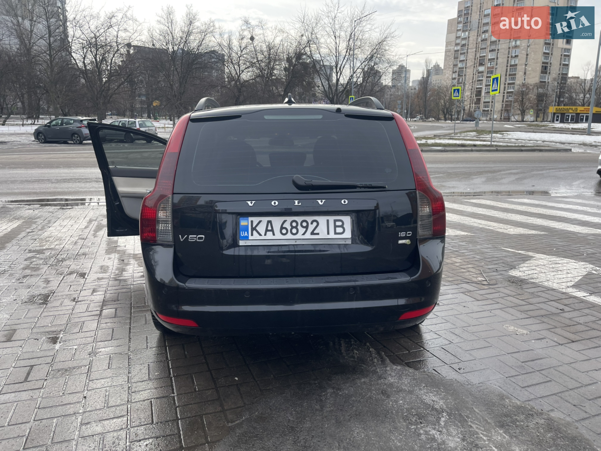 2010 Volvo V50 - мініатюра 8