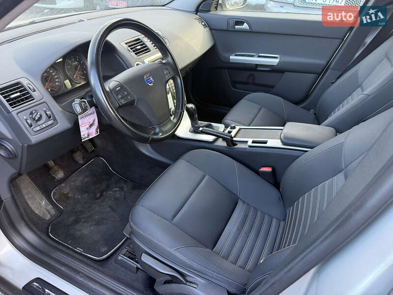 Универсал Volvo V50 2010 в Ровно