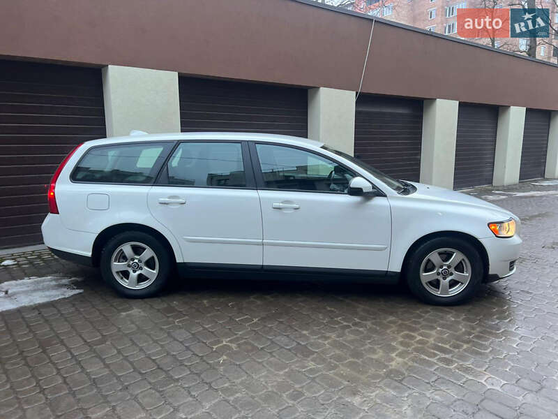 Универсал Volvo V50 2010 в Коломые