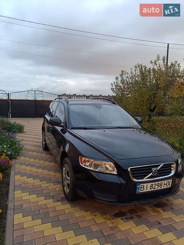 Універсал Volvo V50 2010 в Полтаві