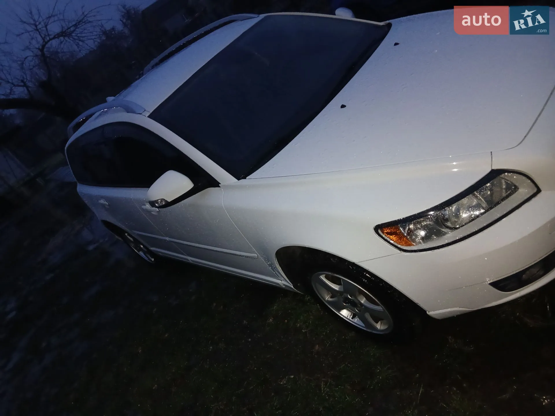2011 Volvo V50 - мініатюра 2
