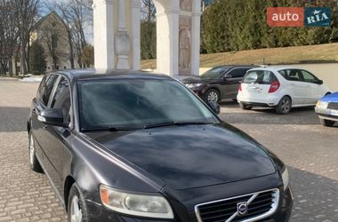 Универсал Volvo V50 2009 в Остроге