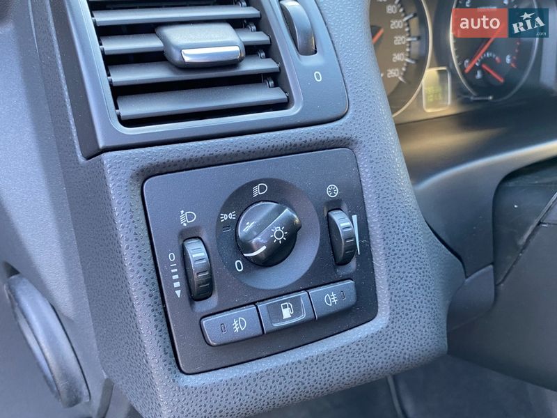 Универсал Volvo V50 2010 в Луцке