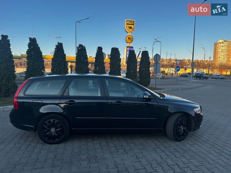 Универсал Volvo V50 2011 в Киеве