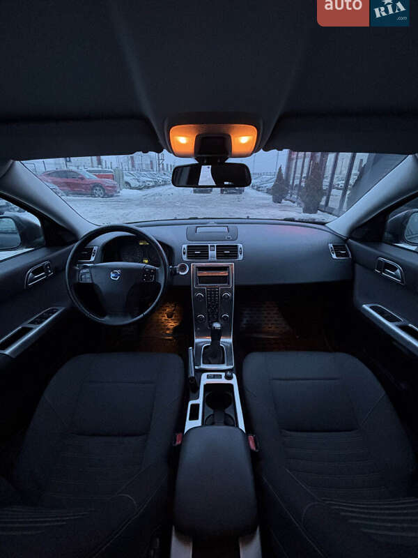 Універсал Volvo V50 2012 в Білогородці