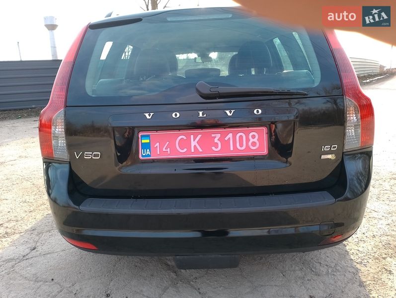 Универсал Volvo V50 2010 в Тернополе