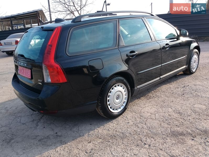 Универсал Volvo V50 2010 в Тернополе