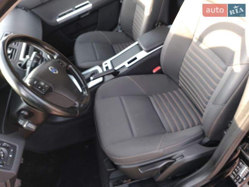 Универсал Volvo V50 2010 в Тернополе