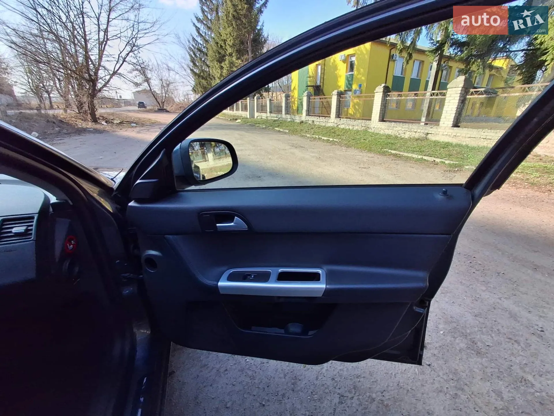 2011 Volvo V50 - мініатюра 5