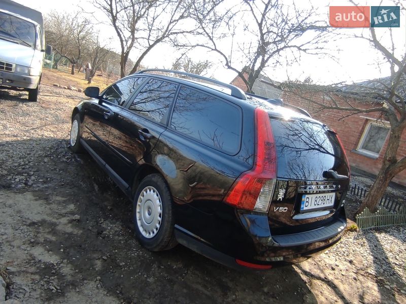 Универсал Volvo V50 2010 в Полтаве