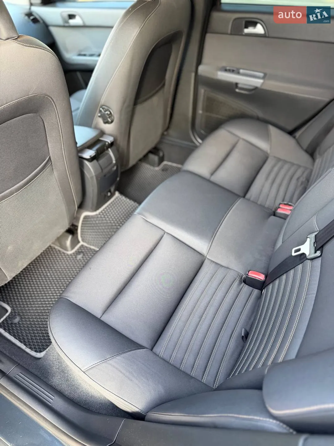 2010 Volvo V50 - мініатюра 16
