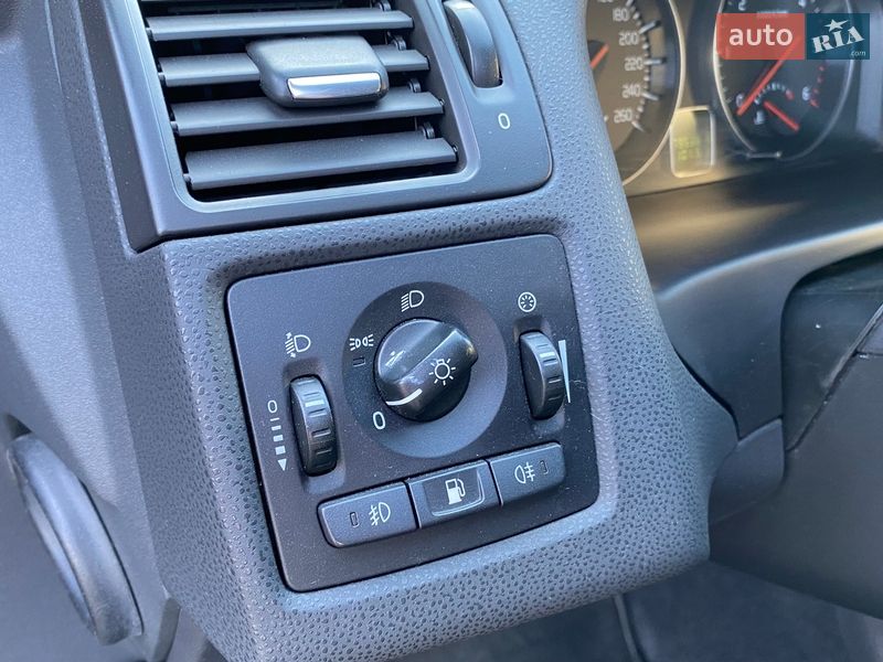 Универсал Volvo V50 2010 в Луцке фото 24 Универсал Volvo V50 2010 в Луцке