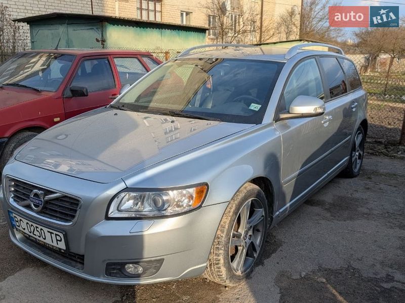 Volvo V50 2011