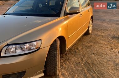 Универсал Volvo V50 2008 в Остроге