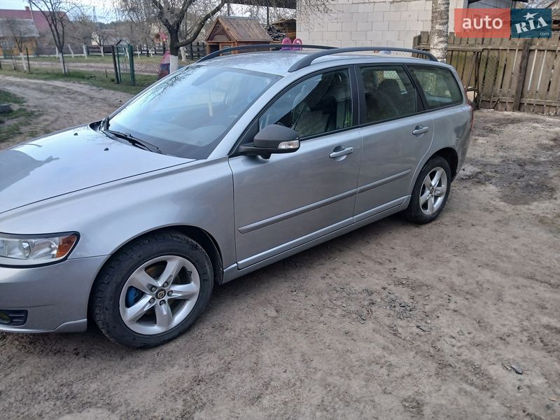 Универсал Volvo V50 2010 в Вараше фото 4 Универсал Volvo V50 2010 в Вараше
