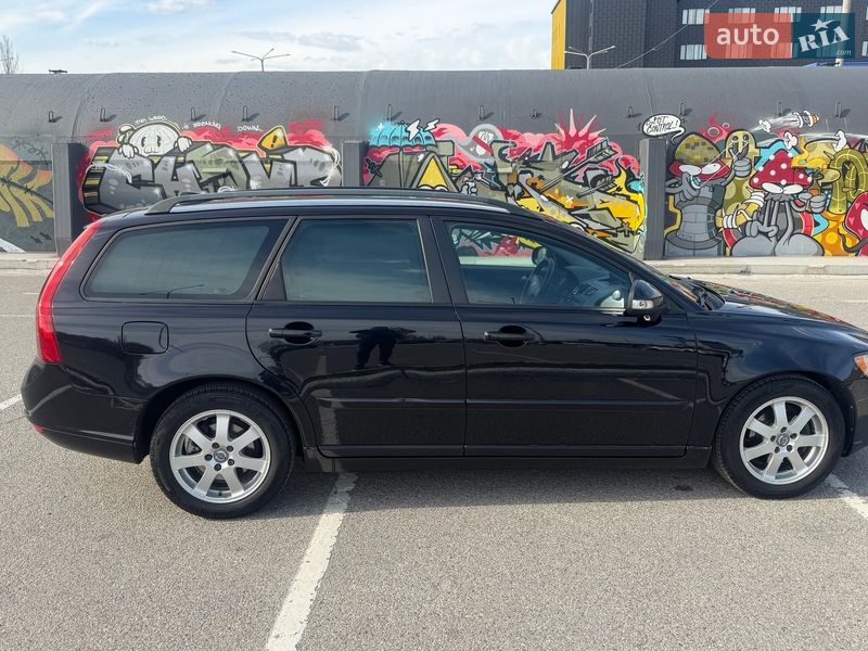 Універсал Volvo V50 2010 в Києві
