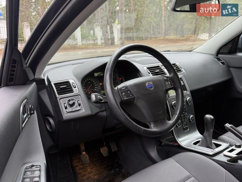 Универсал Volvo V50 2012 в Сумах