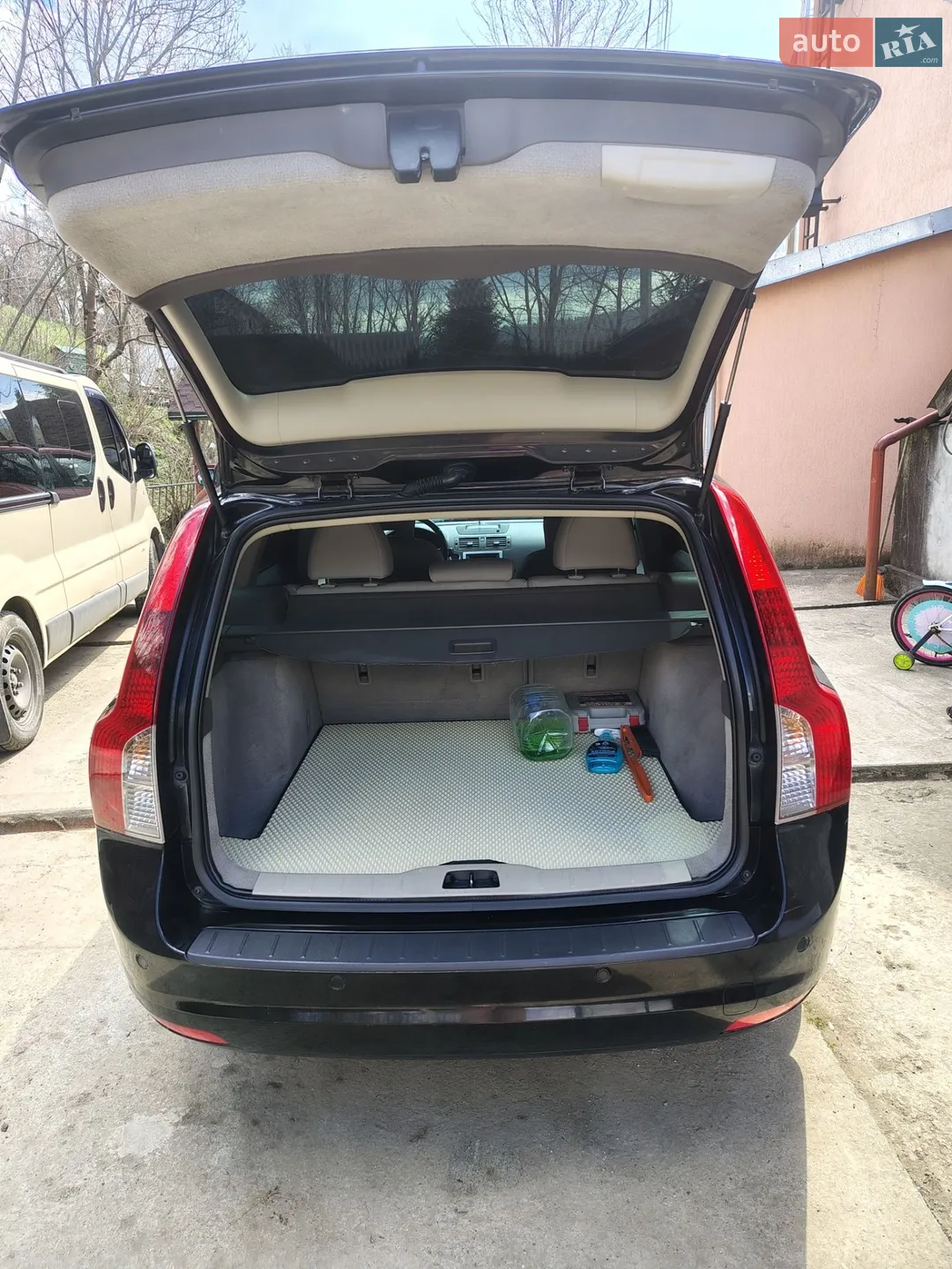 2011 Volvo V50 - мініатюра 8