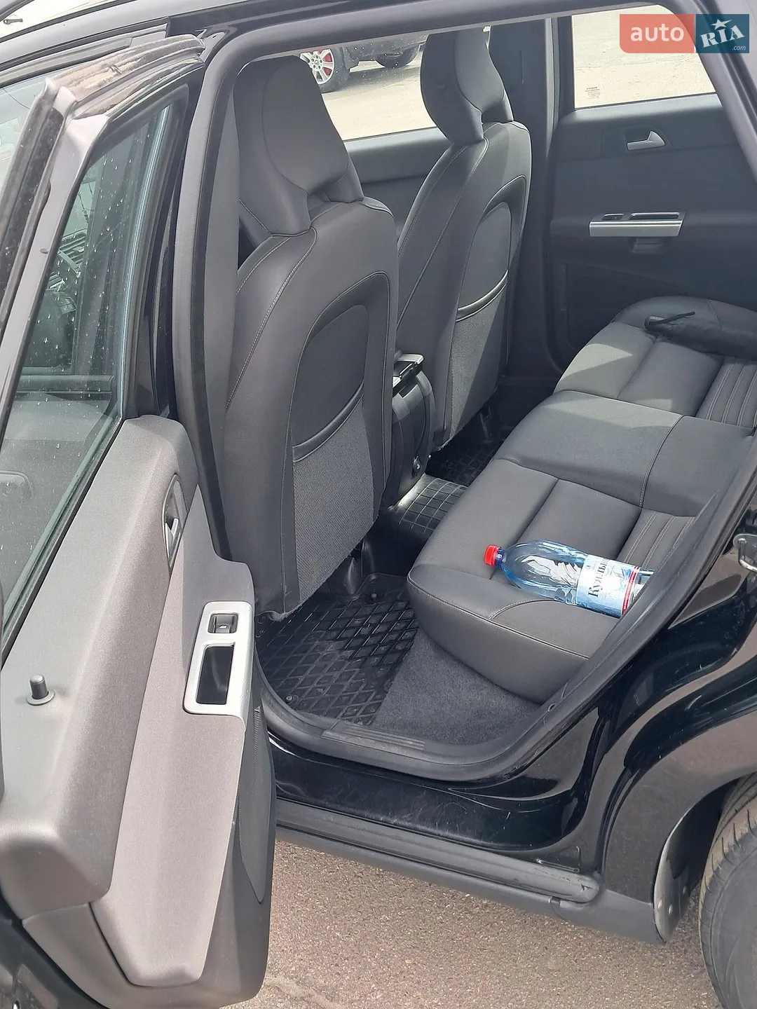 2010 Volvo V50 - мініатюра 3