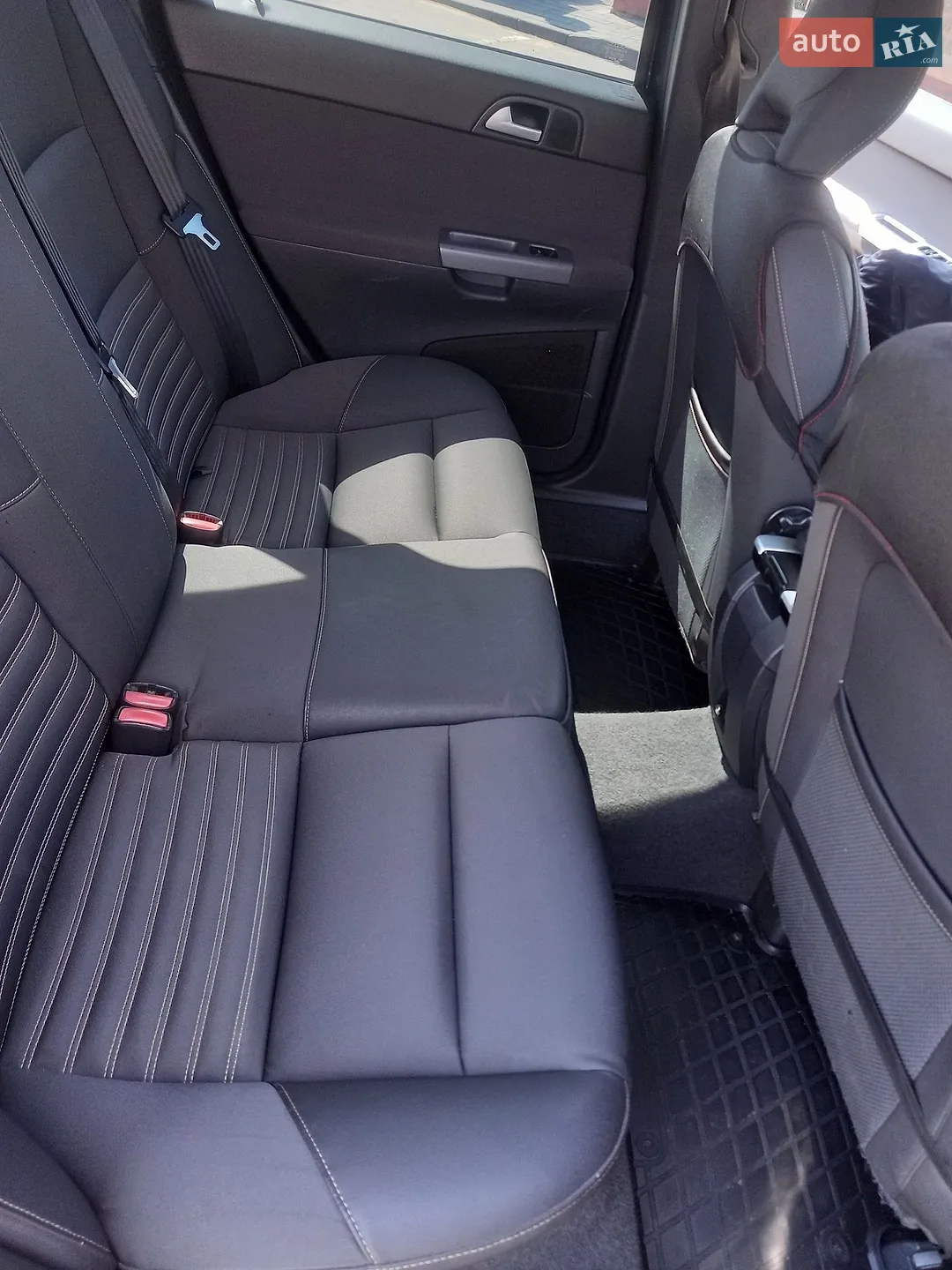 2010 Volvo V50 - мініатюра 20