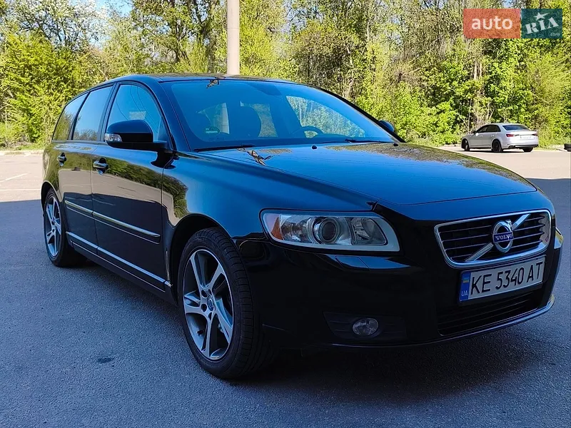 Volvo V50