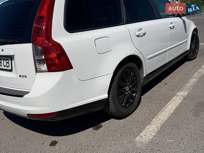 Универсал Volvo V50 2009 в Воловце