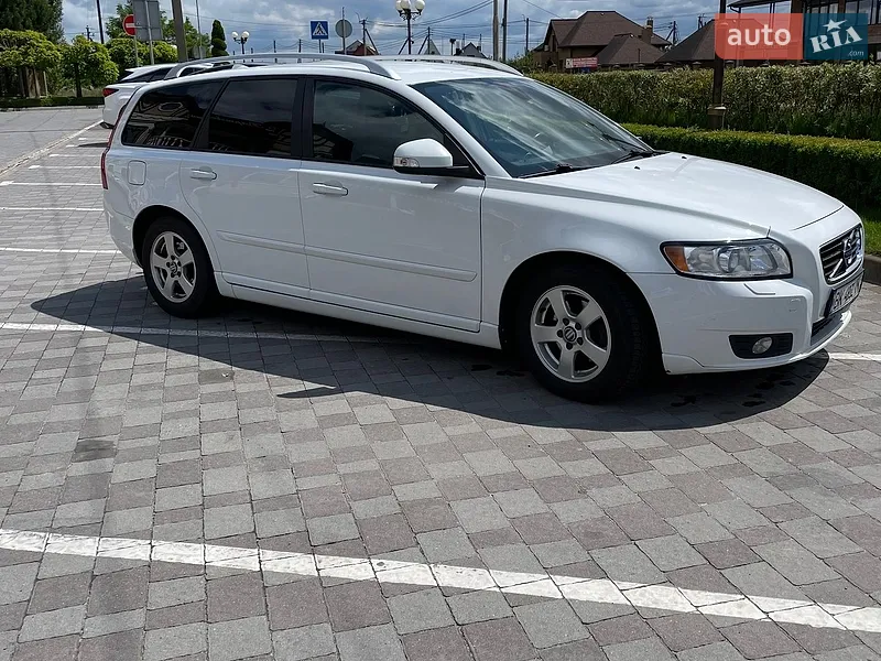 Volvo V50 2011