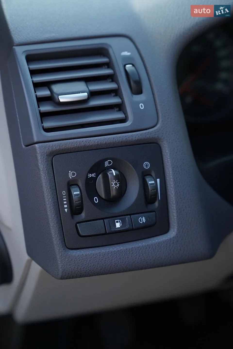 2010 Volvo V50 - мініатюра 23