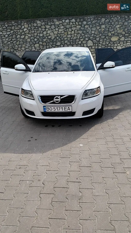 2010 Volvo V50 - мініатюра 8