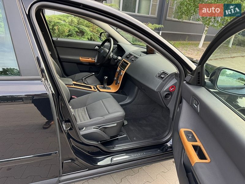 Універсал Volvo V50 2010 в Білій Церкві