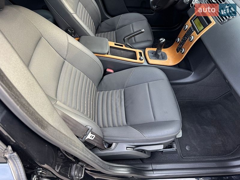 Універсал Volvo V50 2010 в Білій Церкві