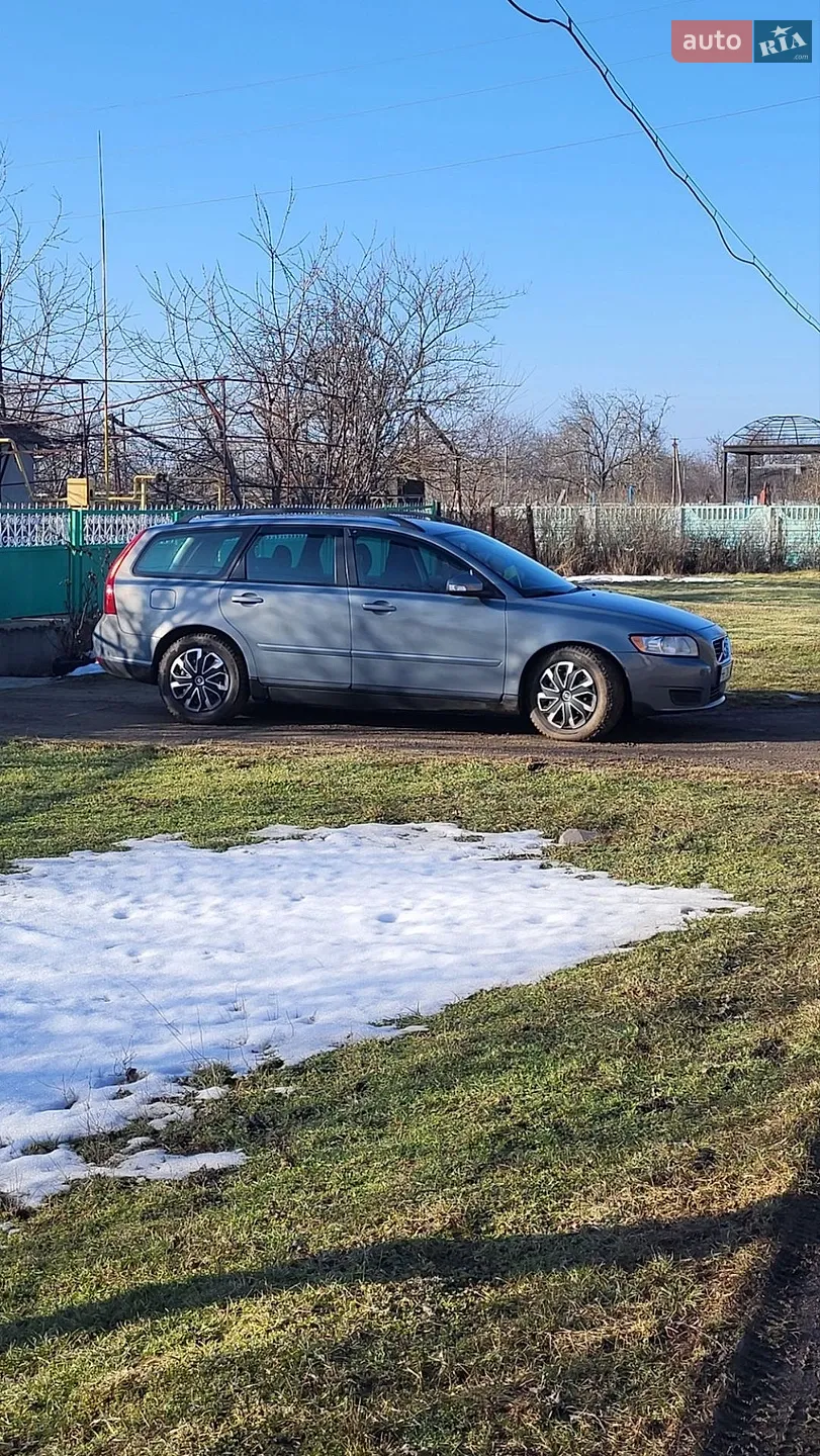 2011 Volvo V50 - мініатюра 2