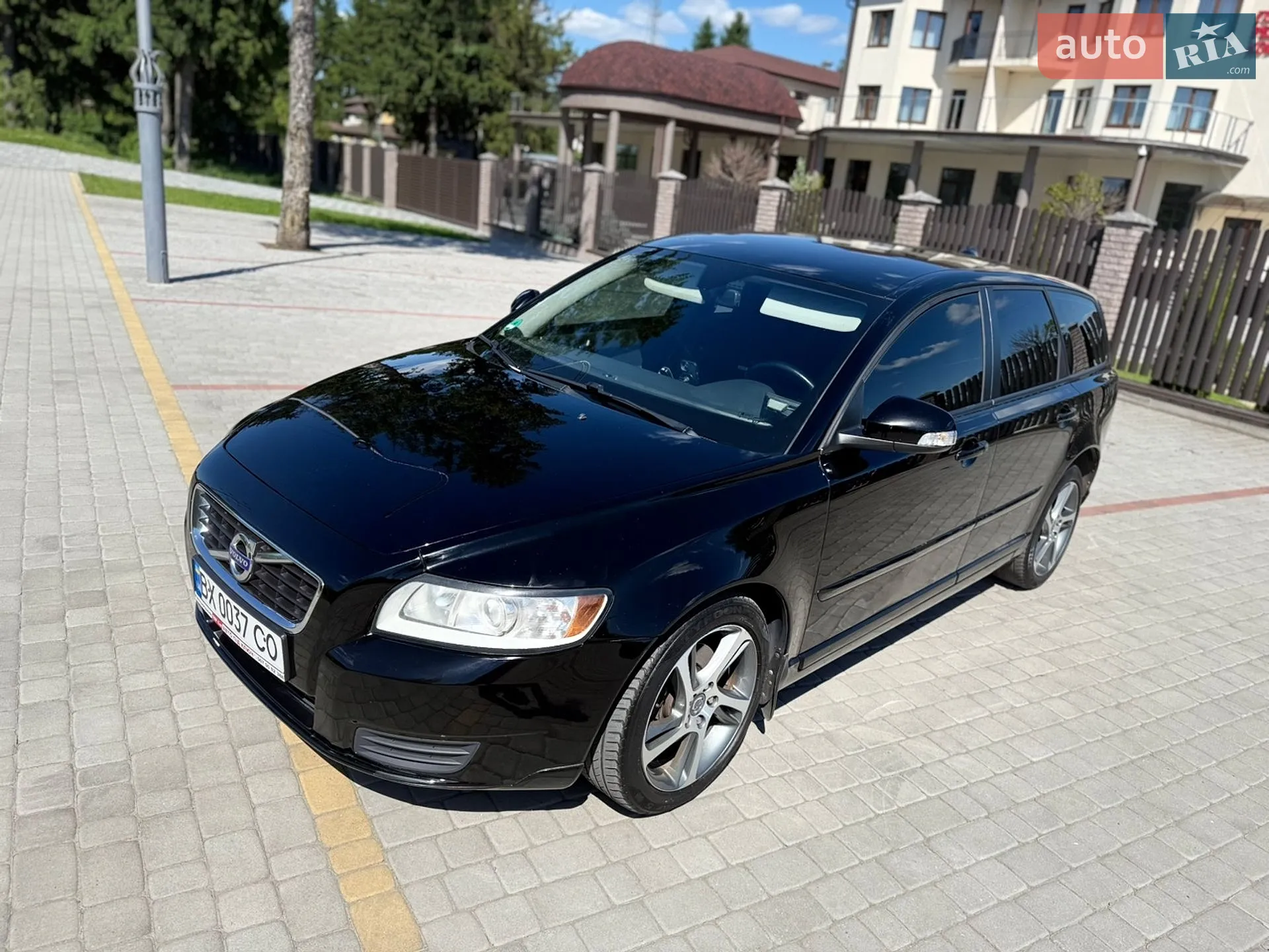 2011 Volvo V50 - мініатюра 3