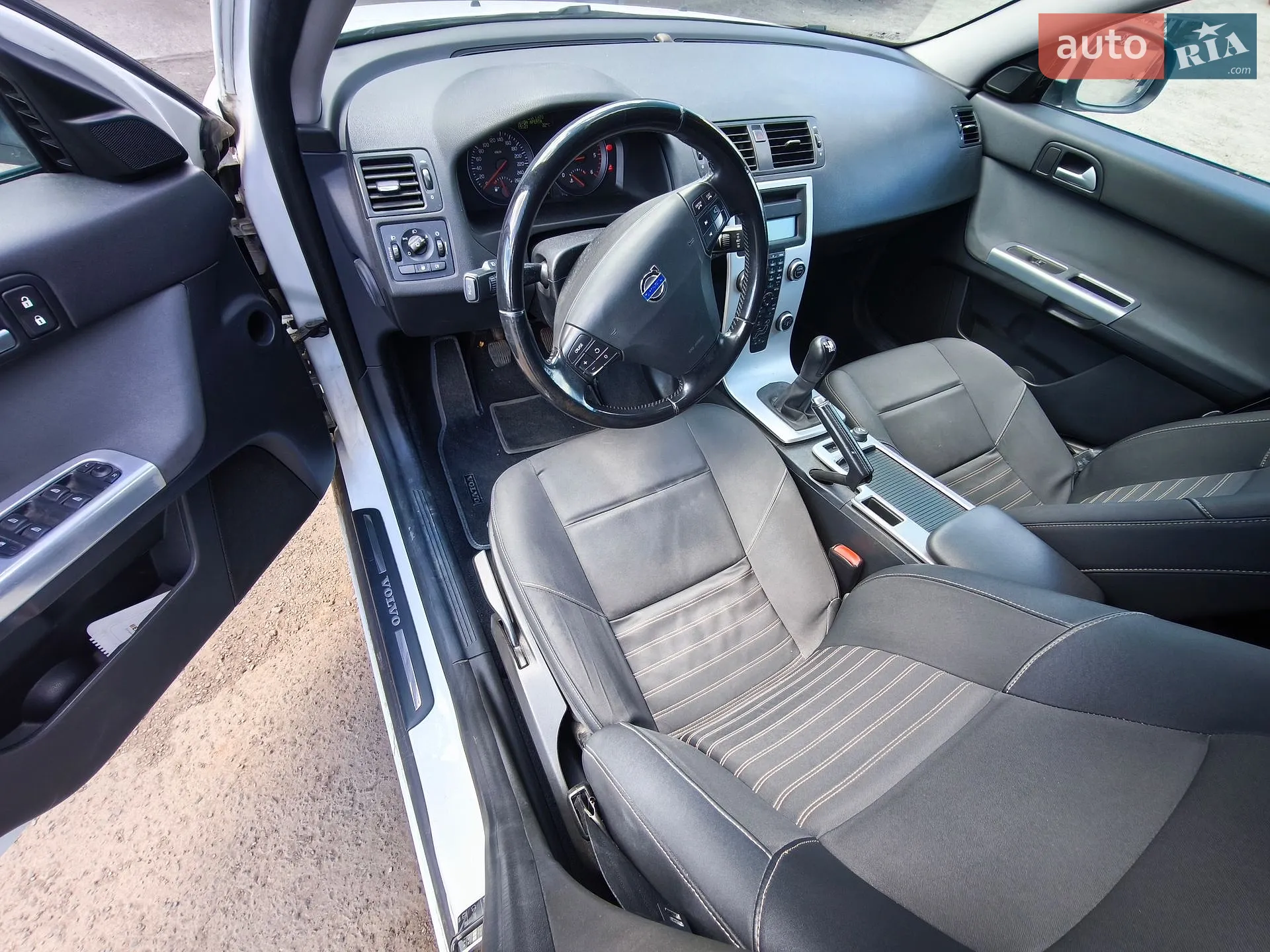2011 Volvo V50 - мініатюра 5